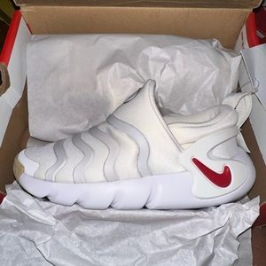 Brand new never worn Nike